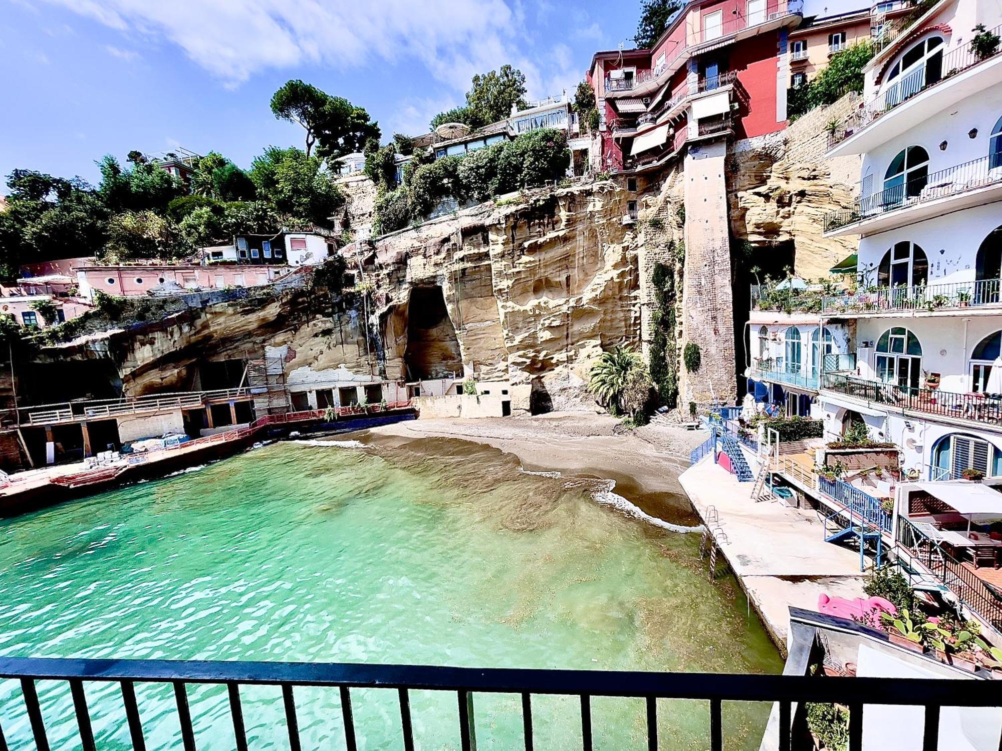 Grotta Romana *